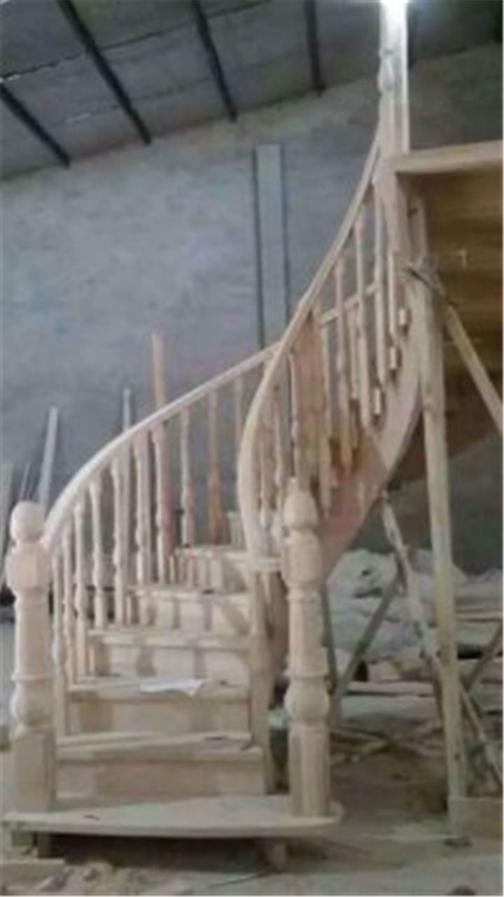 阁楼楼梯